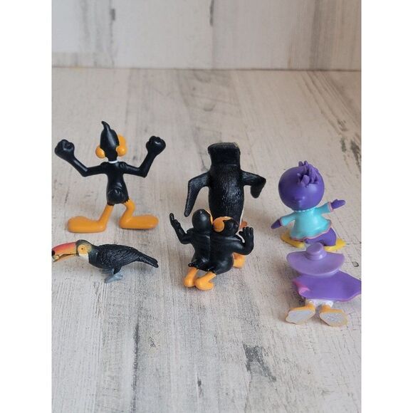 Penguin duck cartoon variety bird toy set daffy surfs up - Picture 9 of 9